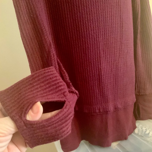 We The Free…Fits like L/ XLBurgundy tag size: M but is very oversized.P2P: 29 - Picture 6 of 11